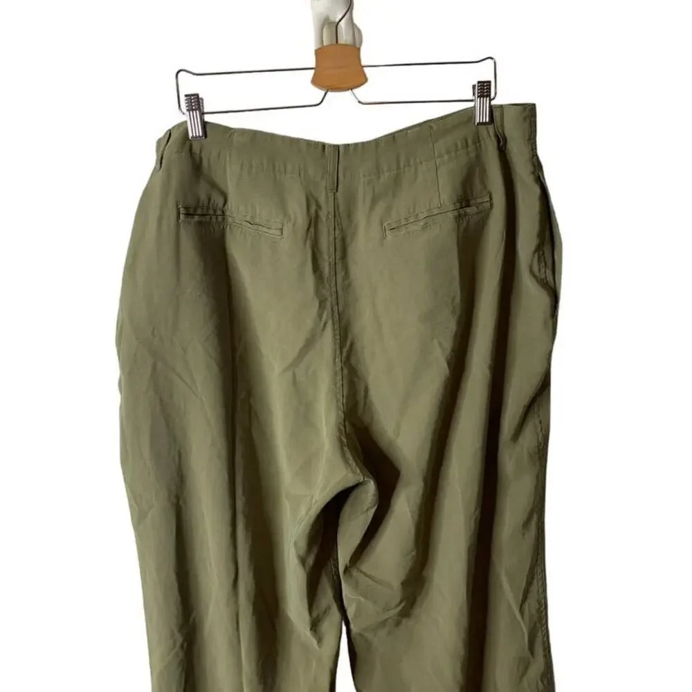 Lauren Ralph Lauren Twill Tapered Ankle Pant in Olive Fern Plus Size 16 - Picture 8 of 12